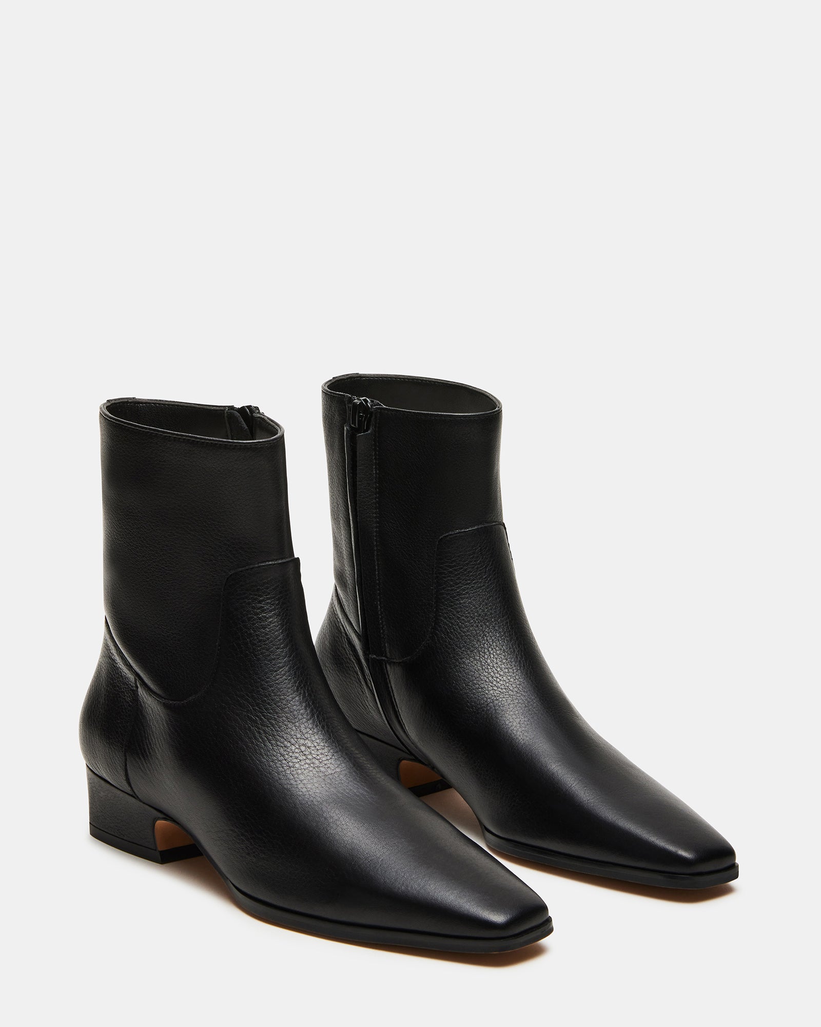 DUSTY BLACK LEATHER - SM REBOOTED