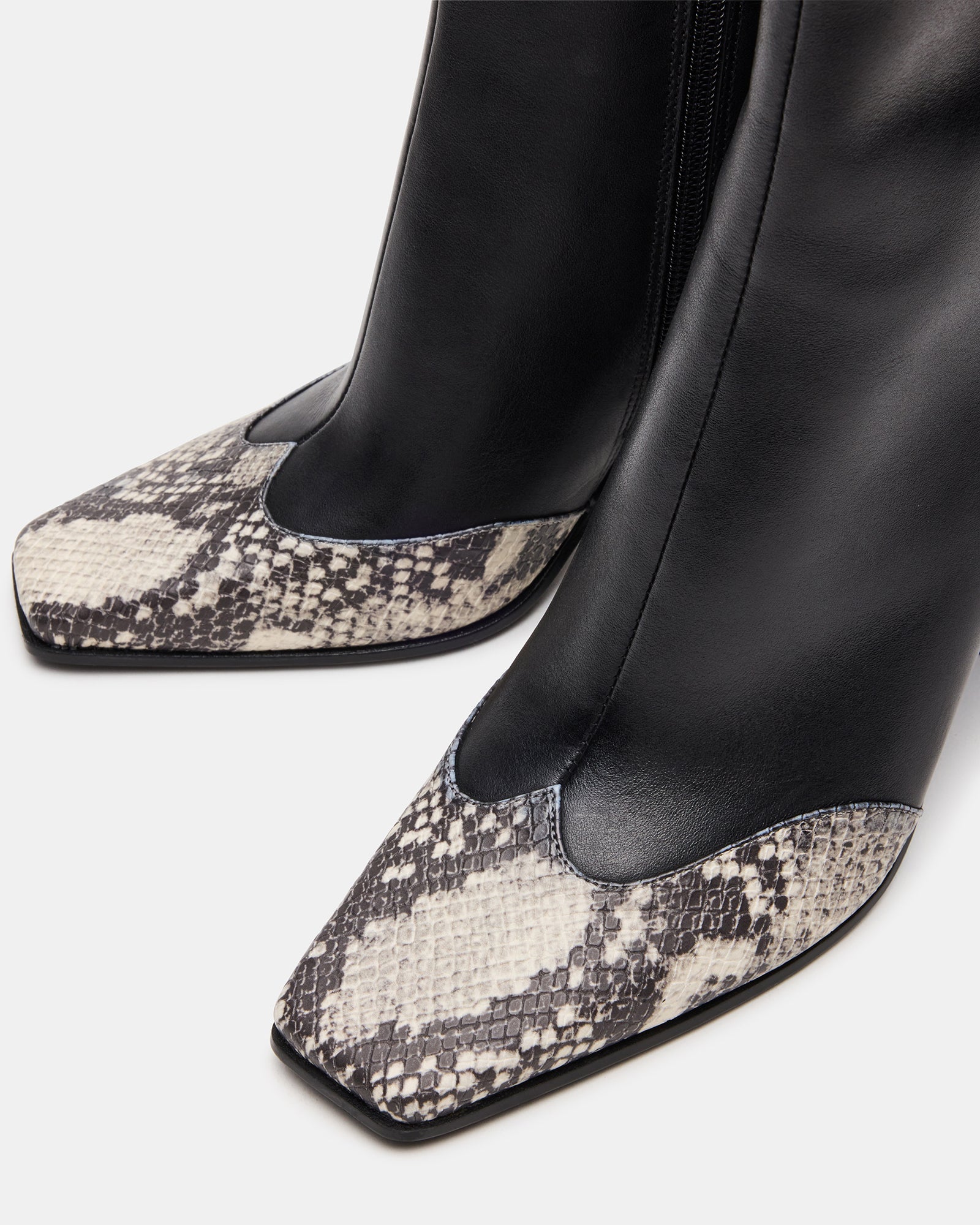 LYLE BLACK LEATHER WITH SNAKE - SM REBOOTED