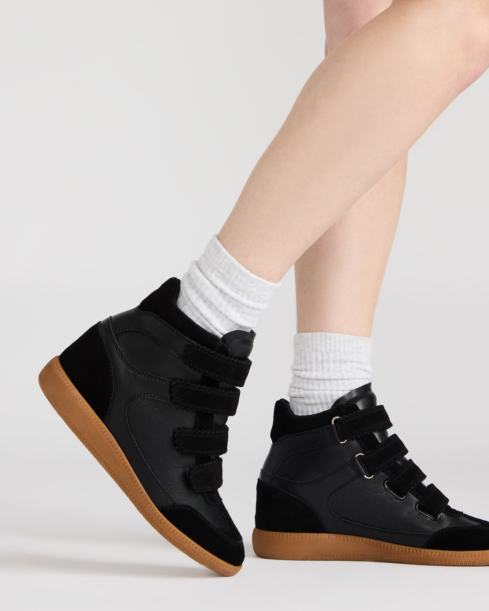 MUSTANG BLACK SUEDE - SM REBOOTED