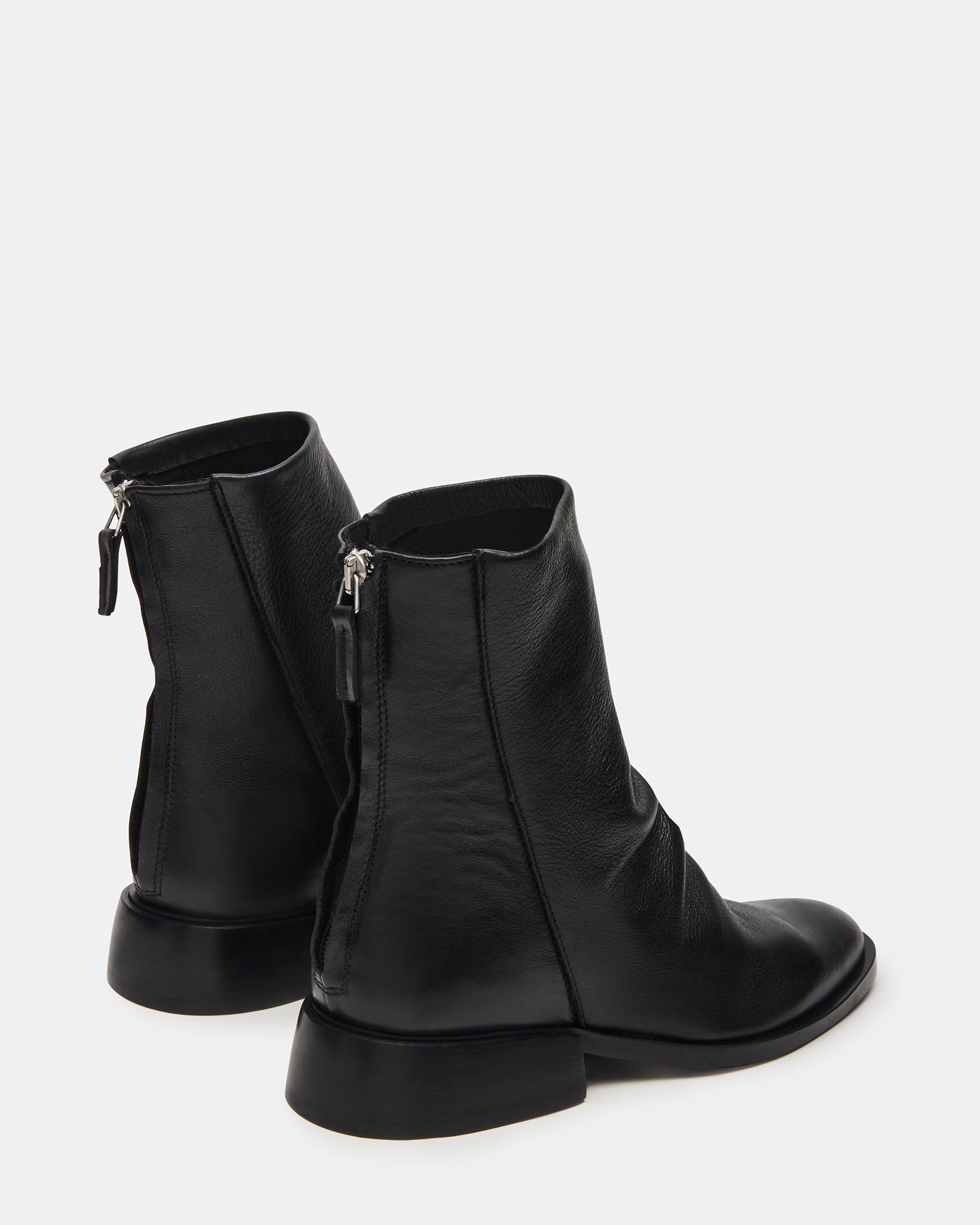 NEXIE BLACK LEATHER - SM REBOOTED