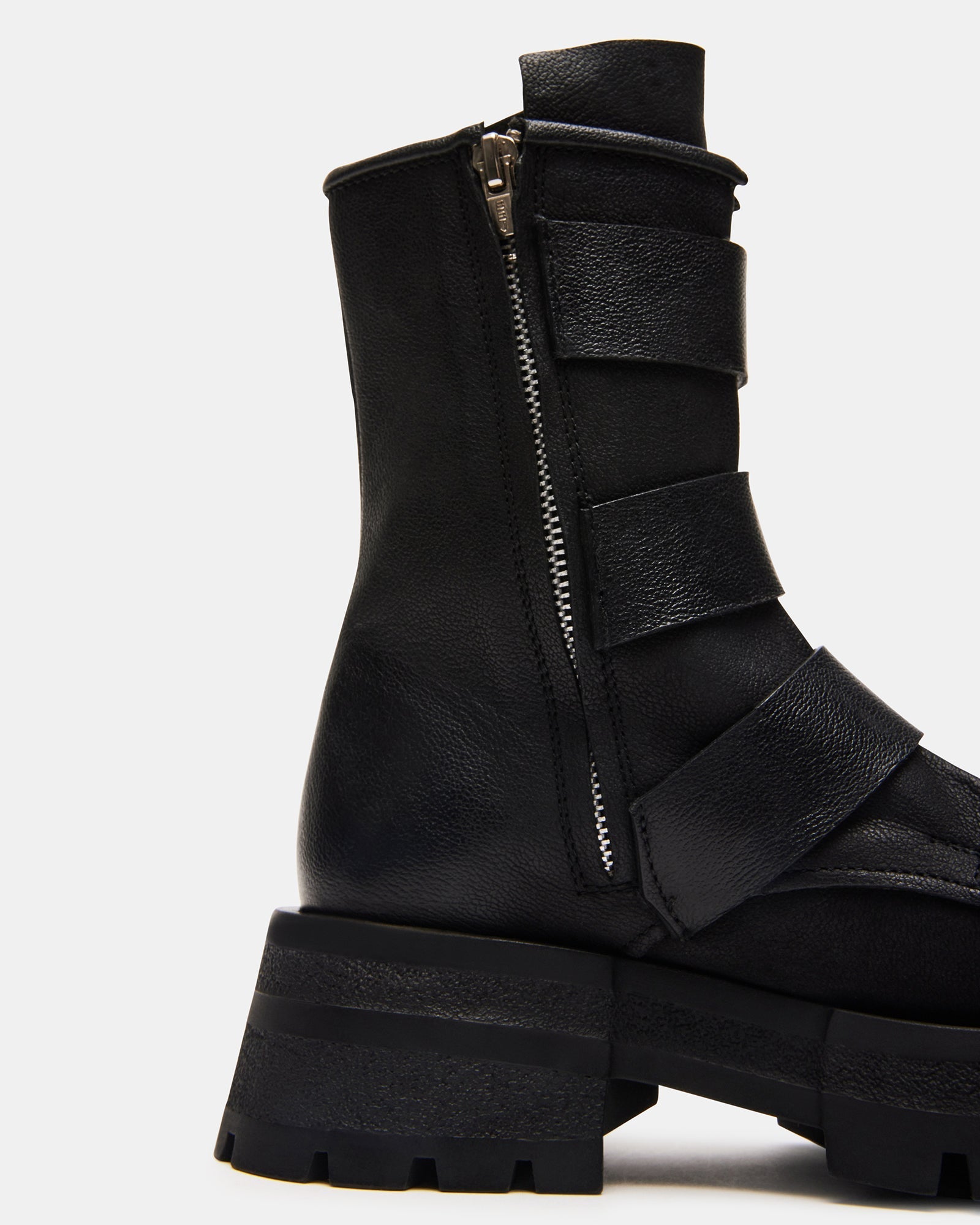 ROLAND BLACK LEATHER - SM REBOOTED